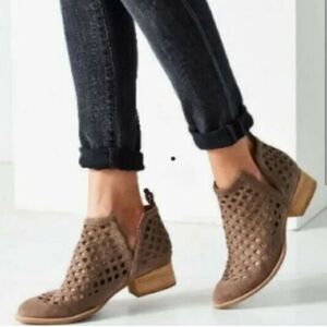 JEFFREY CAMPBELL Taggart Cutout Suede Leather Bootie Women's size 8.5